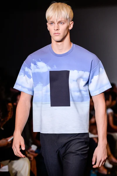 Look 24